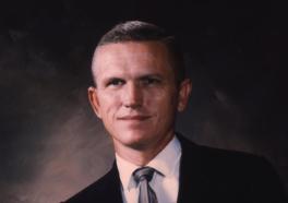 Astronaut Frank Borman, who commanded Apollo 8’s historic Christmas 1968 flight that circled the moon 10 times and paved the way for the lunar landing the next year, has died. He was 95. 