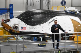 The Sierra Space Dream Chaser looks like a mini space shuttle, and it's gearing up for its first trip to space atop United Launch Alliance's new Vulcan Centaur rocket in 2024.