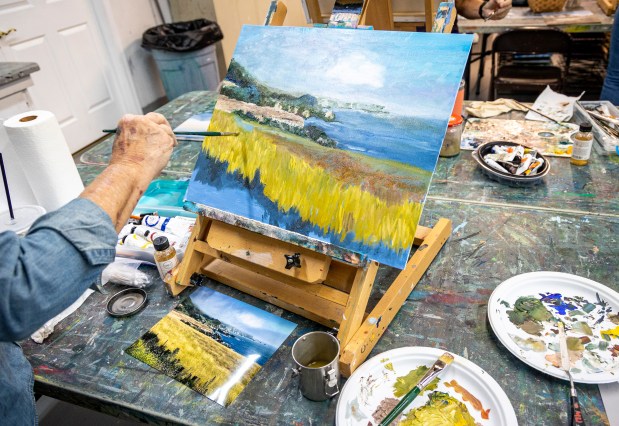 Students work on painting landscapes in a class with Tom Sadler at Crealdé School of Art in Winter Park on Sept. 21, 2023. (Patrick Connolly/Orlando Sentinel)